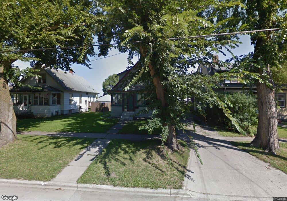 1421 3rd Ave N, Fargo, ND 58102 - photo 1