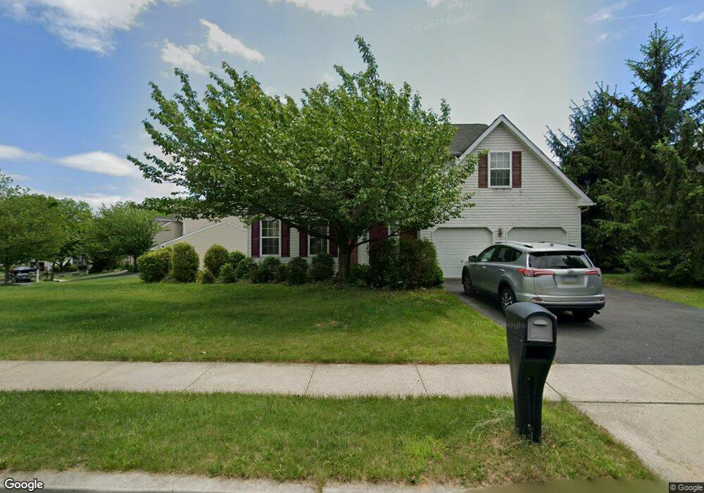 7192 Mckee Ct, Macungie, PA 18062 - photo 1