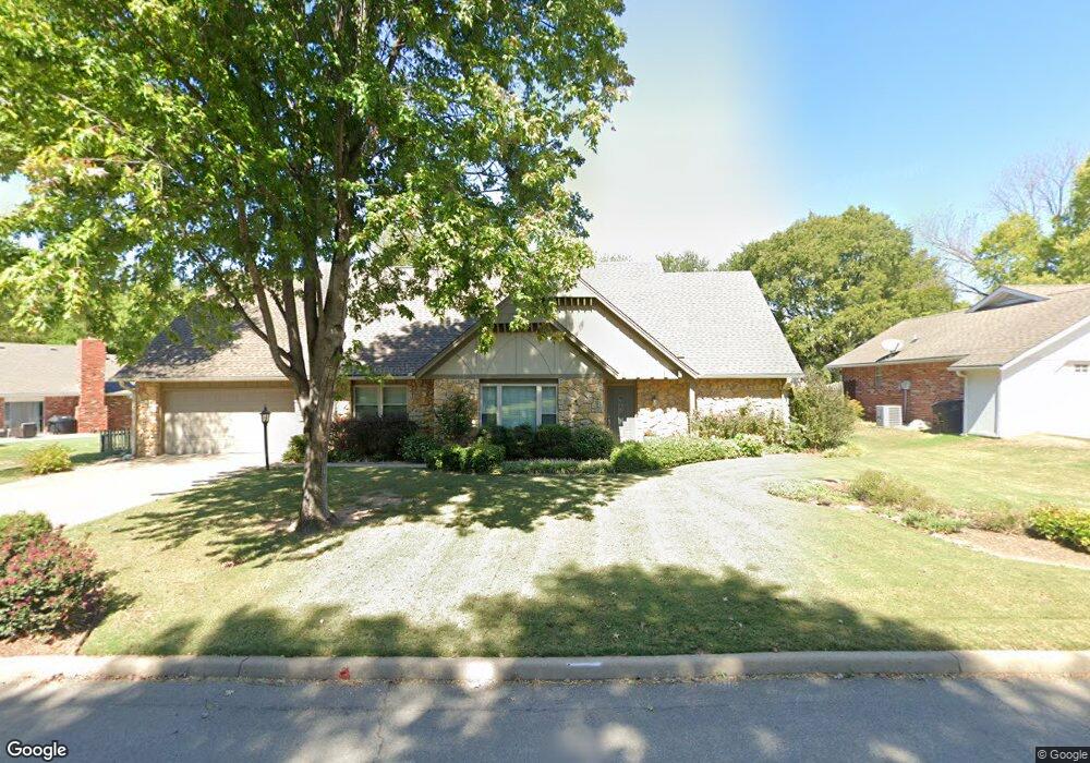 2514 Regency Rd, Bartlesville, OK 74006 - photo 1