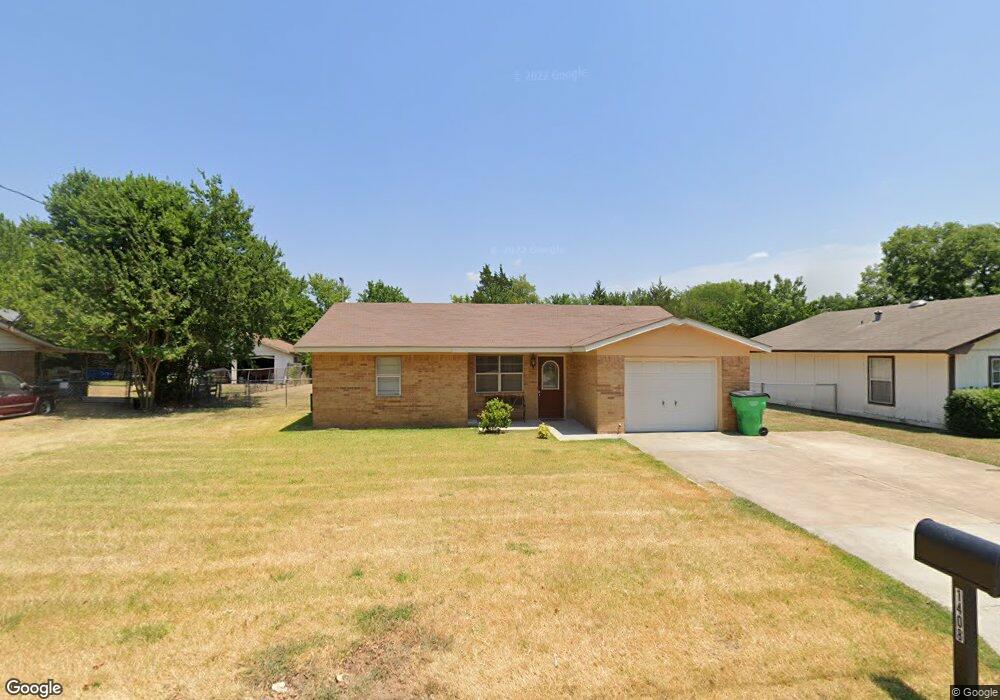 1408 S Howeth St, Gainesville, TX 76240 - photo 1