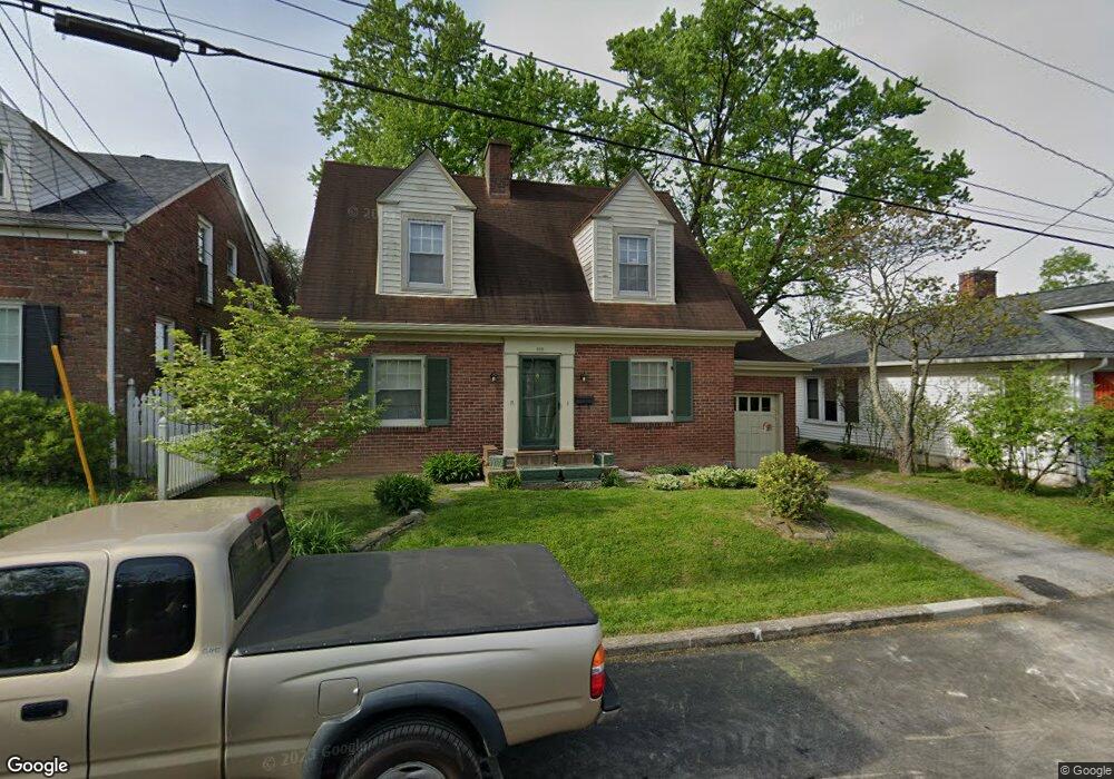 406 Lindsey Ave, Frankfort, KY 40601 - photo 1