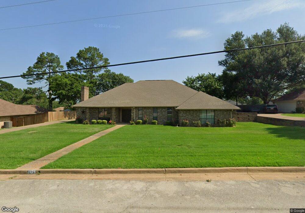 1604 Skidmore Ln, Tyler, TX 75703 - photo 1