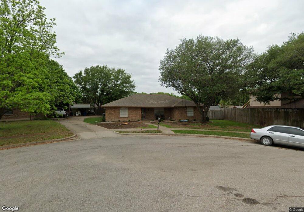 1315 Fredrickburg Ct, Ennis, TX 75119 - photo 1