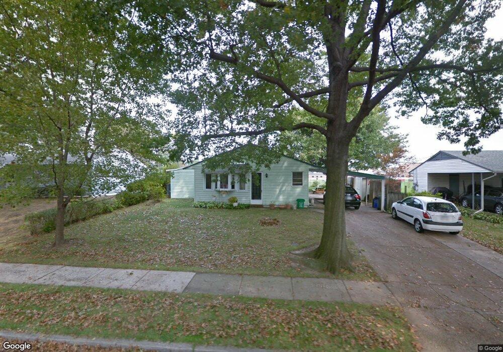 352 Blue Ridge Dr, Levittown, PA 19057 - photo 1