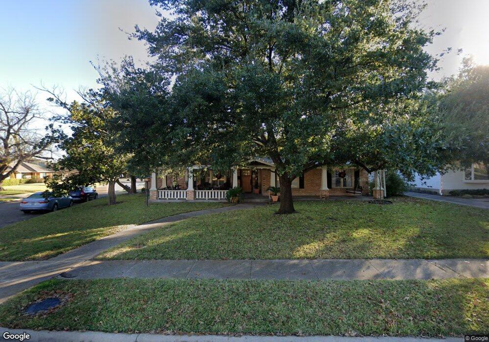 6132 Saratoga Cir, Dallas, TX 75214 - photo 1