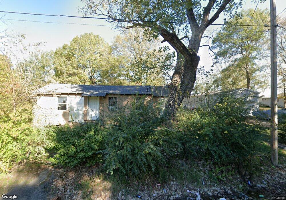 1217 E 1st St, Stuttgart, AR 72160 - photo 1