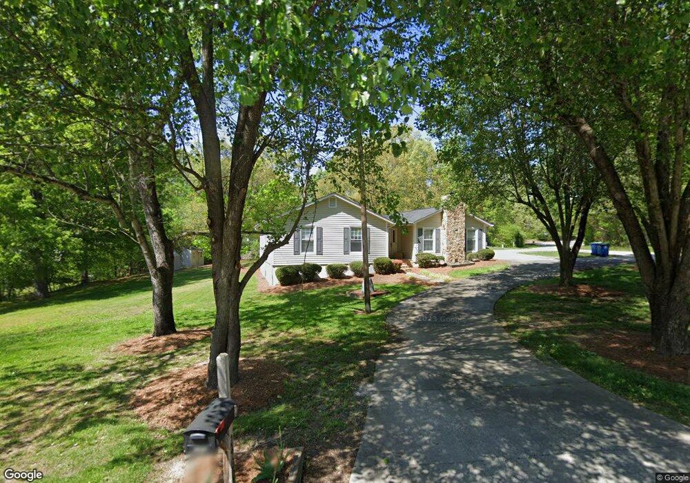 2400 Burnette Dr, Greensboro, NC 27406 - photo 1