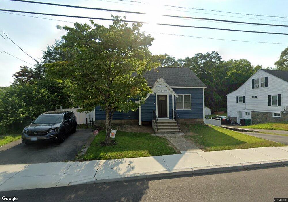 629 Mendon Rd, Woonsocket, RI 02895 - photo 1