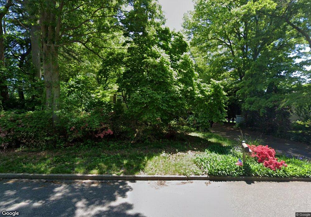 39 Autumn Dr, Hauppauge, NY 11788 - photo 1