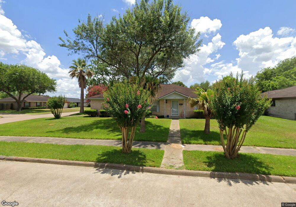 8438 Misty Vale Ln, Houston, TX 77075 - photo 1
