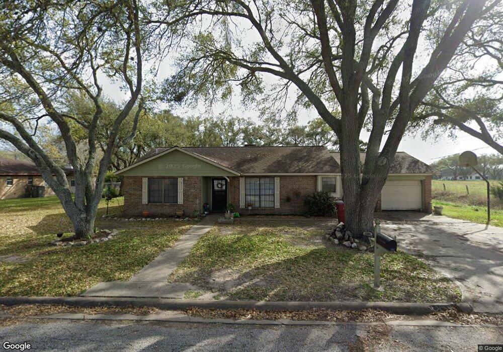 1011 Pietzsch St, East Bernard, TX 77435 - photo 1