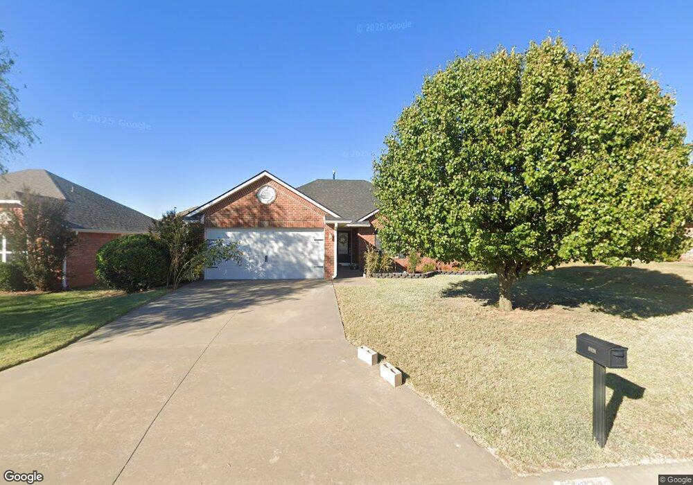 1926 Raintree Dr, Shawnee, OK 74804 - photo 1
