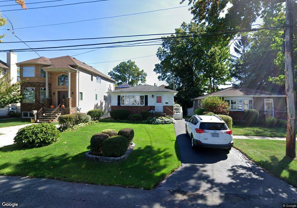 118 Sinclair Ave, Staten Island, NY 10312 - photo 1