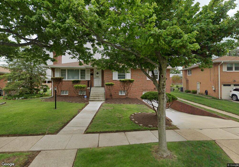 2017 Oakwood St, Temple Hills, MD 20748 - photo 1