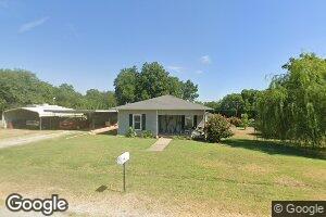 701 Hickory Ave, Comanche, OK 73529