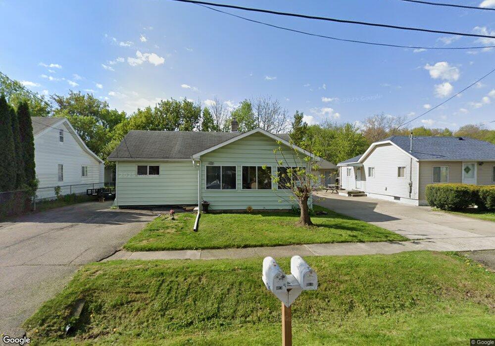 1127 W Scottwood Ave, Flint, MI 48507 - photo 1