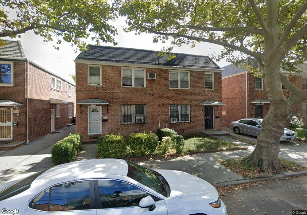 7737 166th St, Fresh Meadows, NY 11366 - photo 1