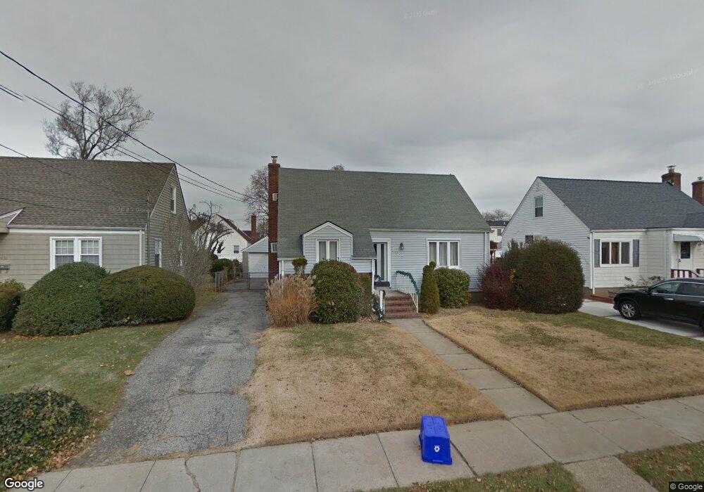 1037 Thomas Ave, Baldwin, NY 11510 - photo 1