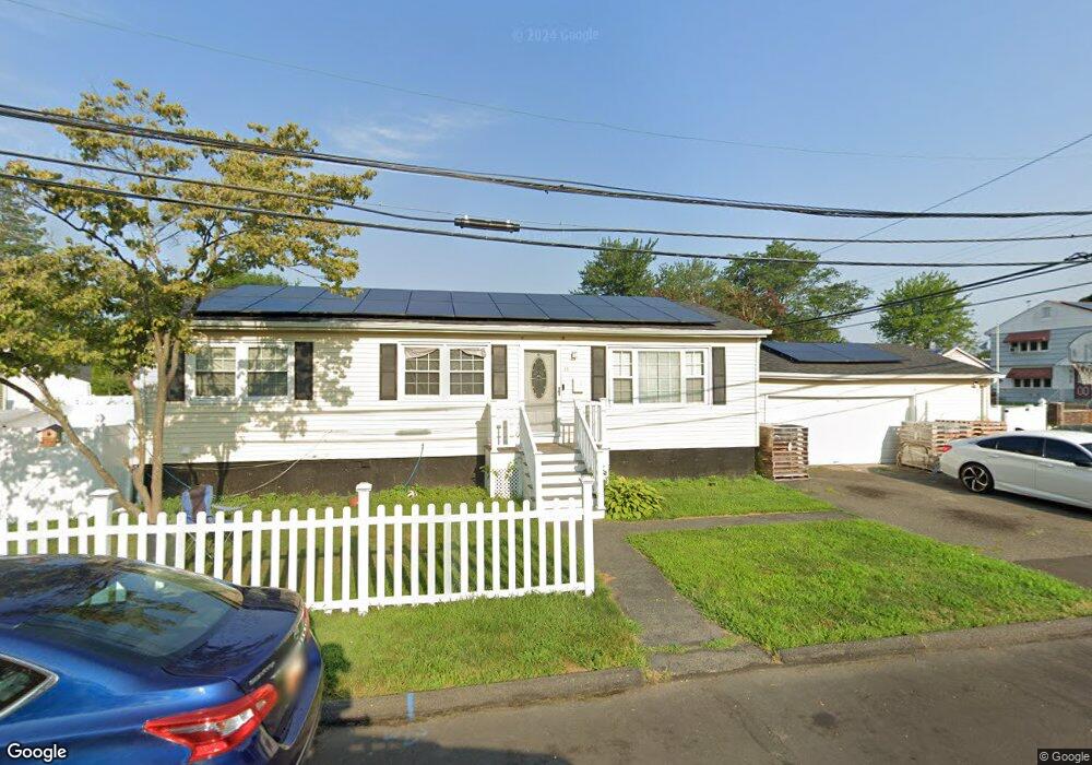 25 Yarwood St, Stratford, CT 06615 - photo 1