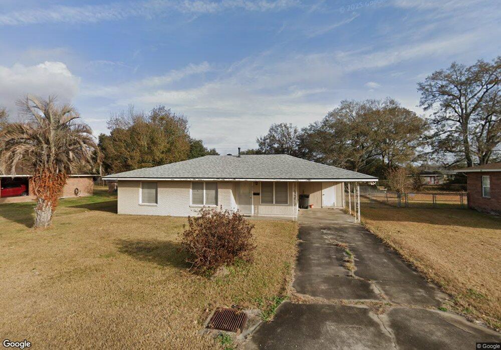 806 W Saint Paul St, Abbeville, LA 70510 - photo 1