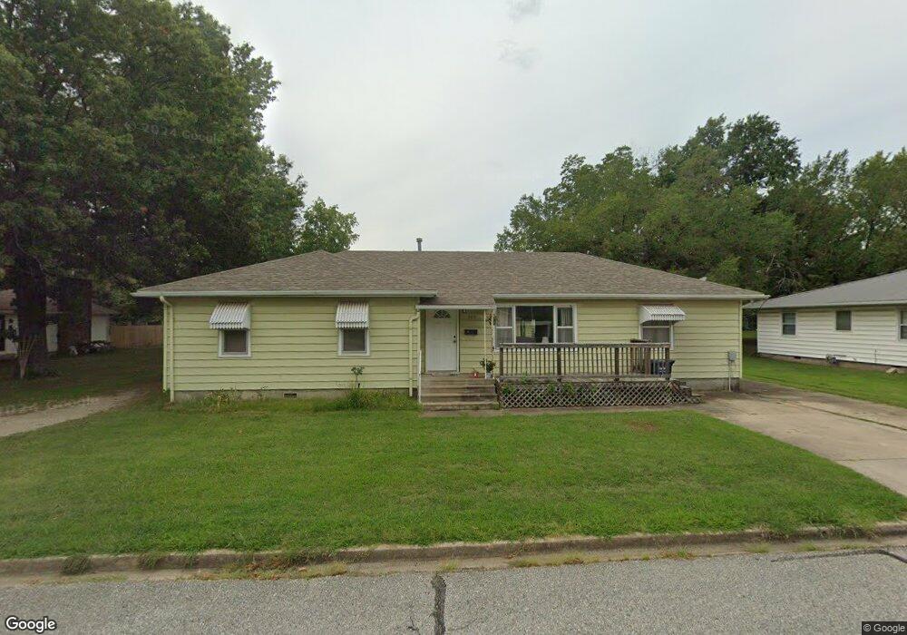 203 Goode Ave, Columbus, KS 66725 - photo 1