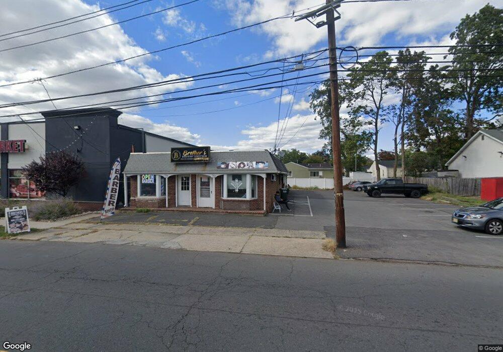 1330 W 7th St, Piscataway, NJ 08854 - photo 1