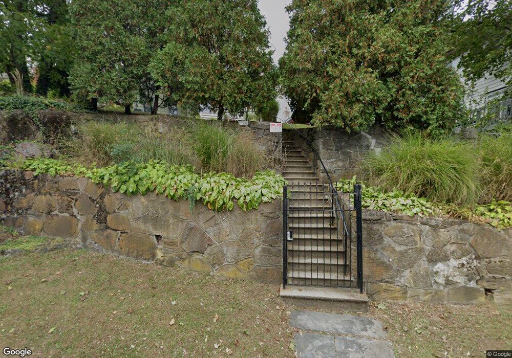 10 Locust St, Greenwich, CT 06830 - photo 1