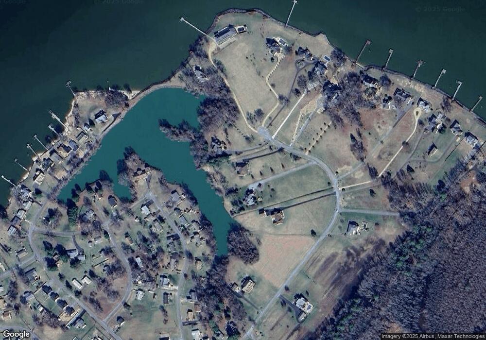 279 Church Point Ln, Colonial Beach, VA 22443 - photo 1