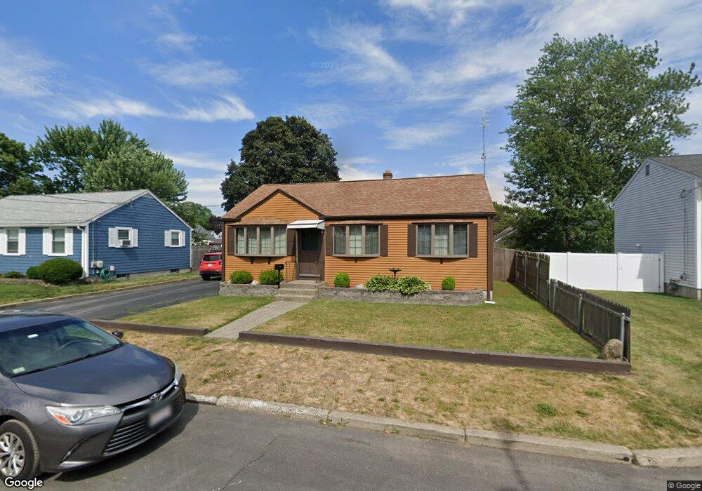 28 Paulhus Ct, Pawtucket, RI 02861 - photo 1