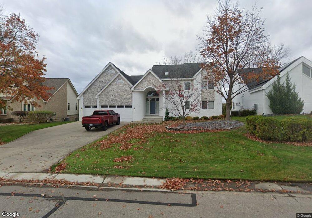 1339 Forest Bay Dr unit Bldg-Unit, Waterford, MI 48328 - photo 1