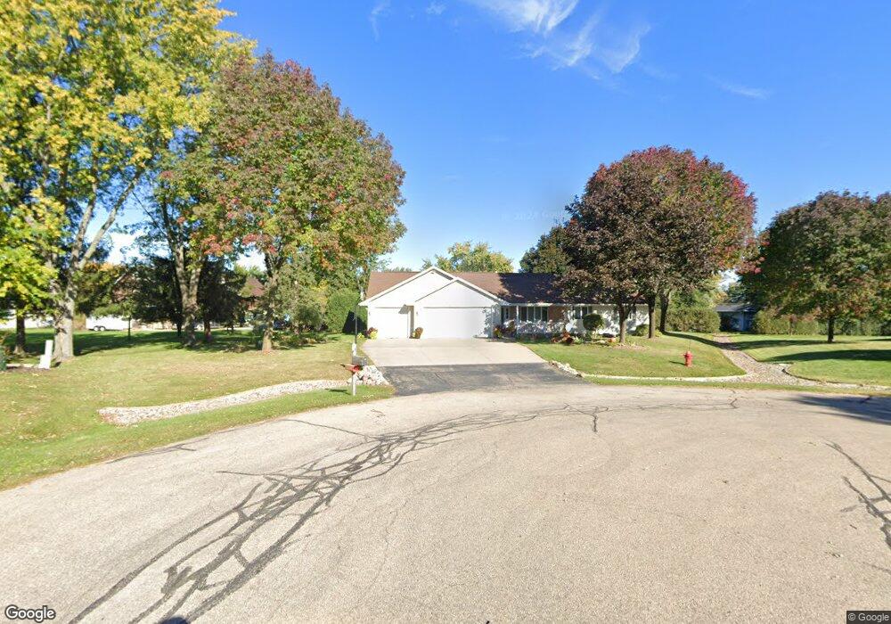 N9669 Tom Ct, Appleton, WI 54915 - photo 1