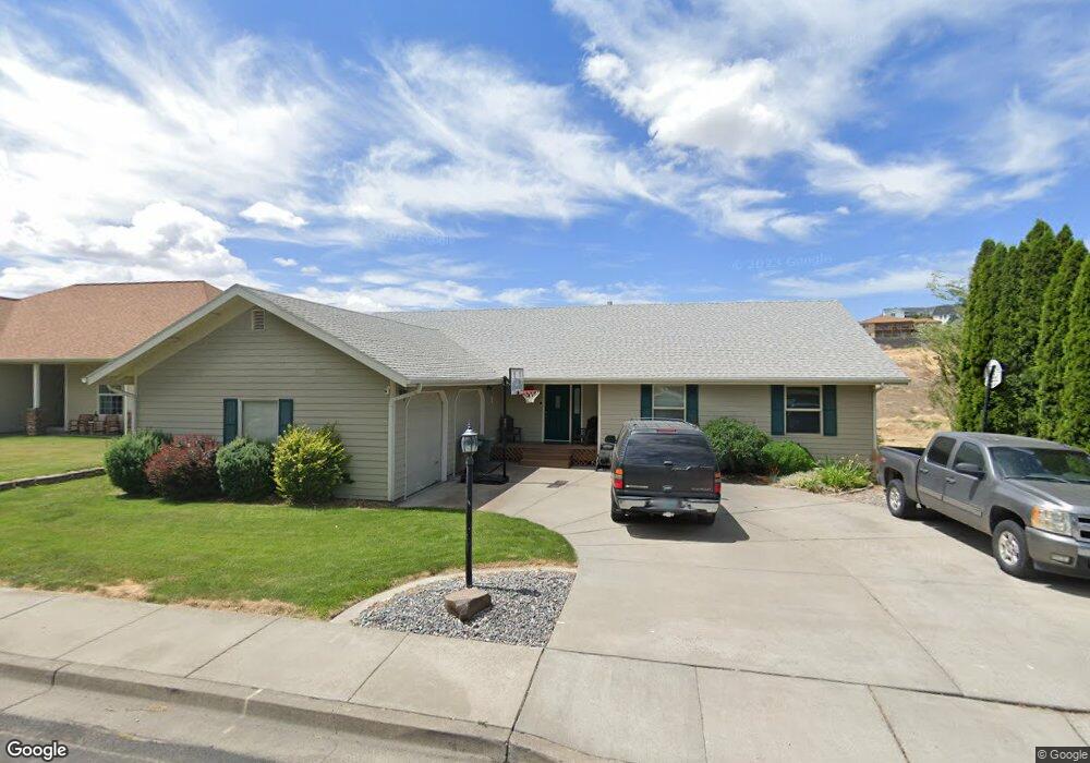 451 NW 22nd St, Pendleton, OR 97801 - photo 1