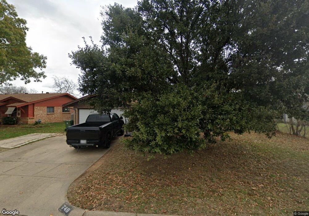 748 Ridgecrest Dr, Hurst, TX 76053 - photo 1
