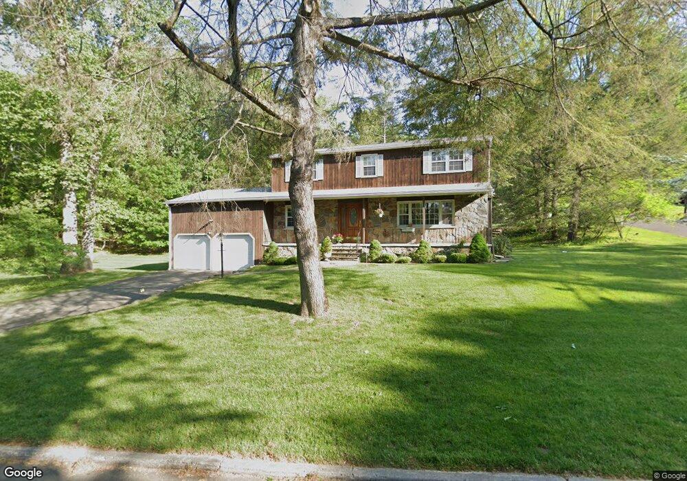 126 Ponuncamo Rd, Fairfield, CT 06825 - photo 1