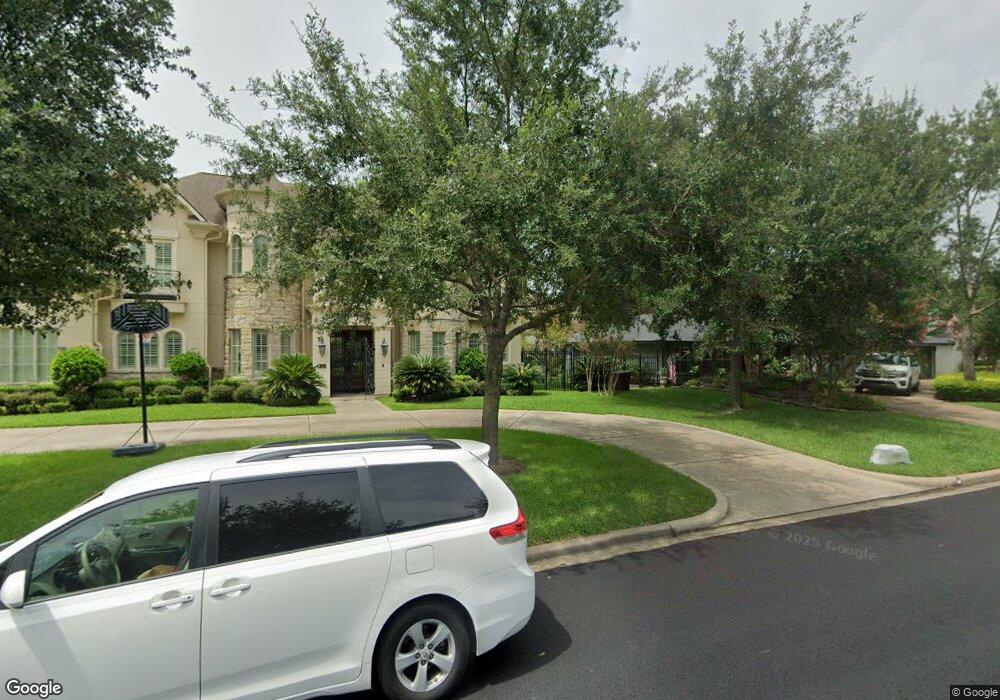 7717 S Hunters Creekway Dr, Houston, TX 77055 - photo 1