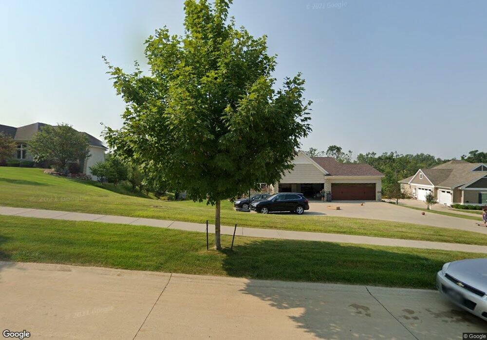 6809 Spring Grove Ct NE, Cedar Rapids, IA 52411 - photo 1