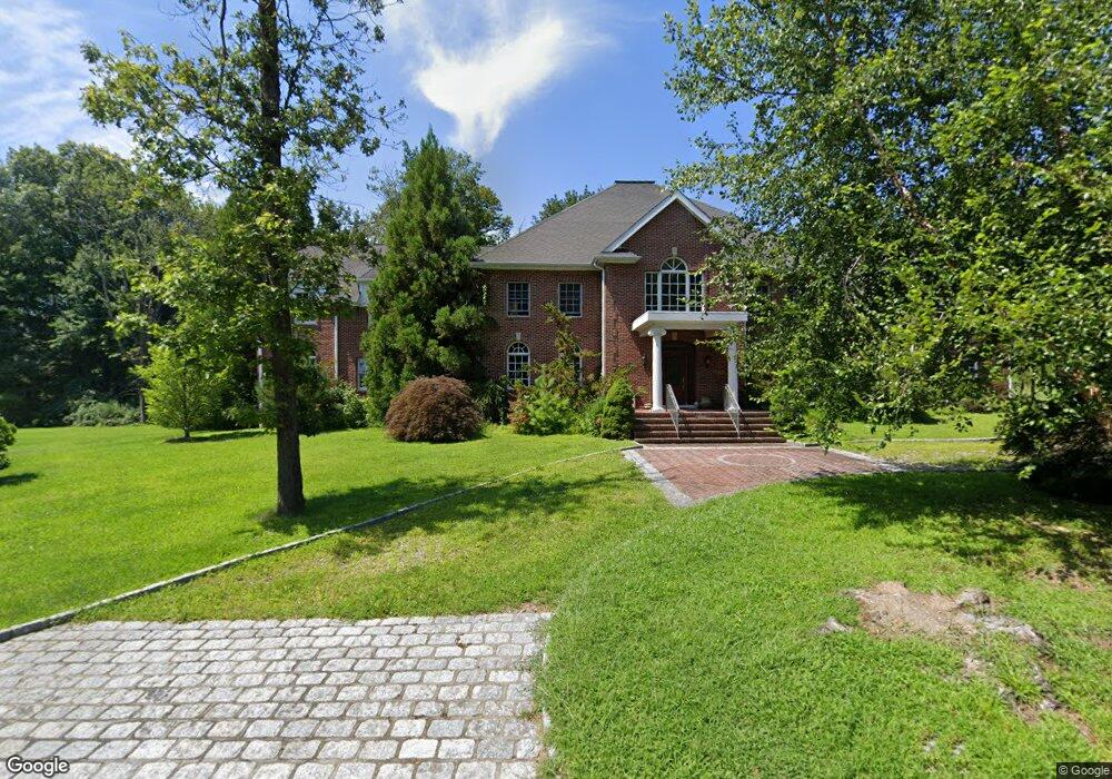 155 Catalpa Rd, Wilton, CT 06897 - photo 1