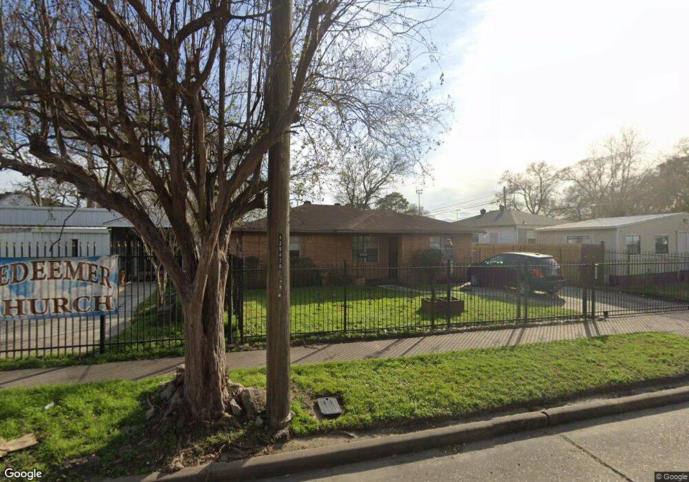 1106 Cavalcade St, Houston, TX 77009 - photo 1