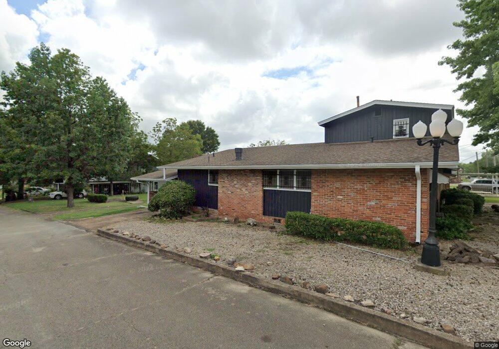 304 N 4th St, Hugo, OK 74743 - photo 1