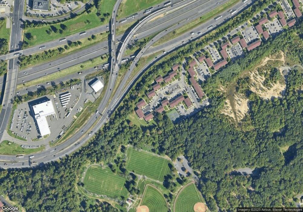 838 Cricket Ln, Woodbridge, NJ 07095 - photo 1