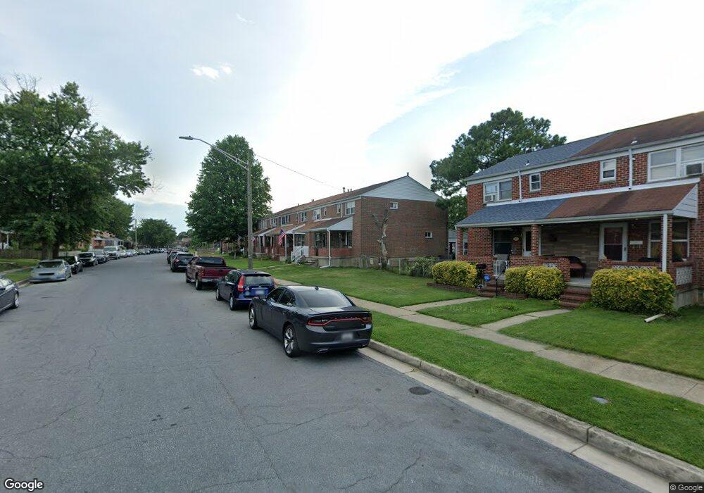 1018 Foxcroft Ln, Essex, MD 21221 - photo 1