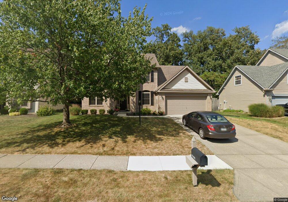 10490 Fox Creek Ln, Fishers, IN 46037 - photo 1