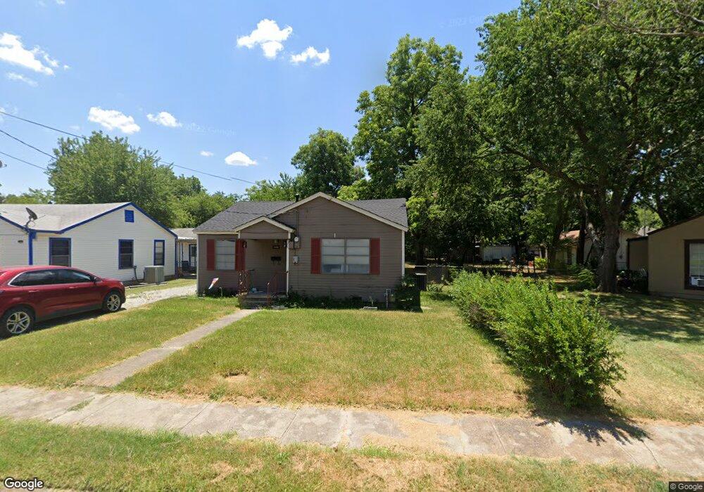 1404 Myrtle St, Gainesville, TX 76240 - photo 1