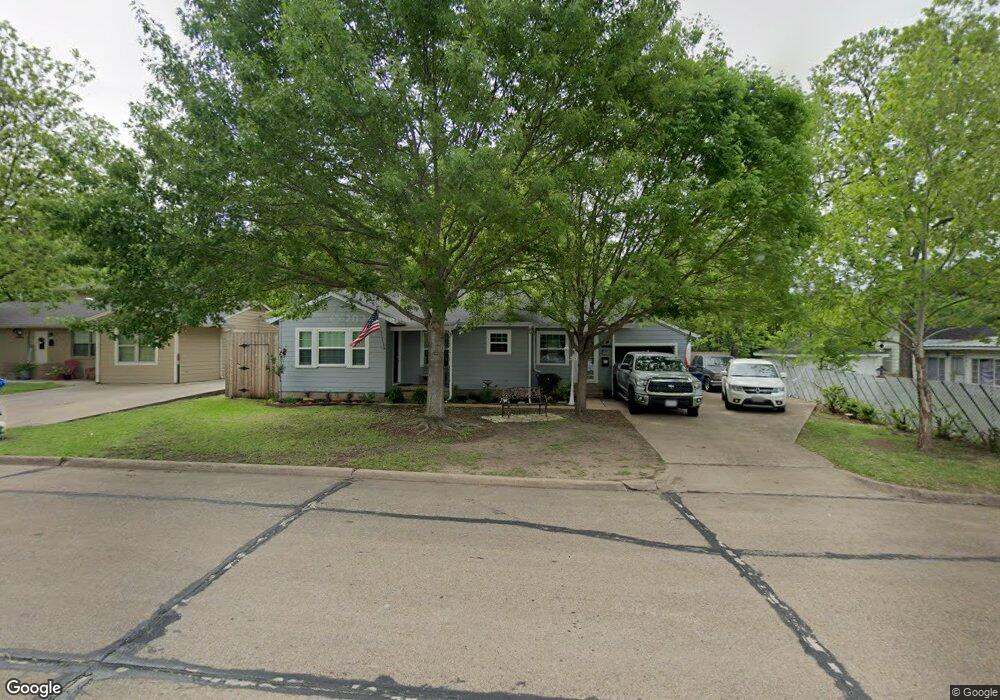 613 Park St, Ennis, TX 75119 - photo 1