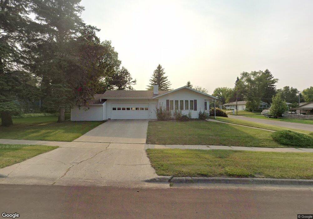 221 15th Ave NE, Jamestown, ND 58401 - photo 1