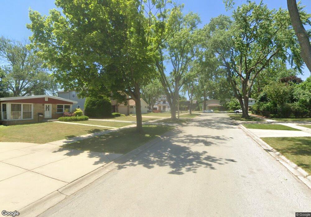 460 E East Ct, Elmhurst, IL 60126 - photo 1