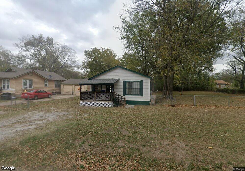 611 N Porter Ave, Okmulgee, OK 74447 - photo 1