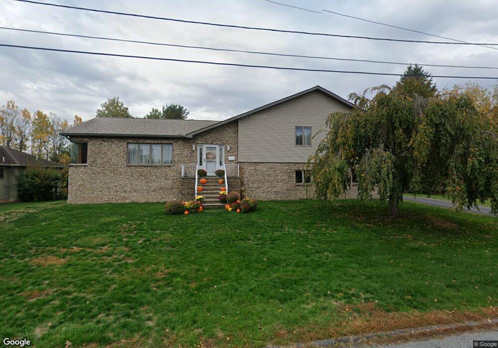 829 Spruce St, Olyphant, PA 18447 - photo 1