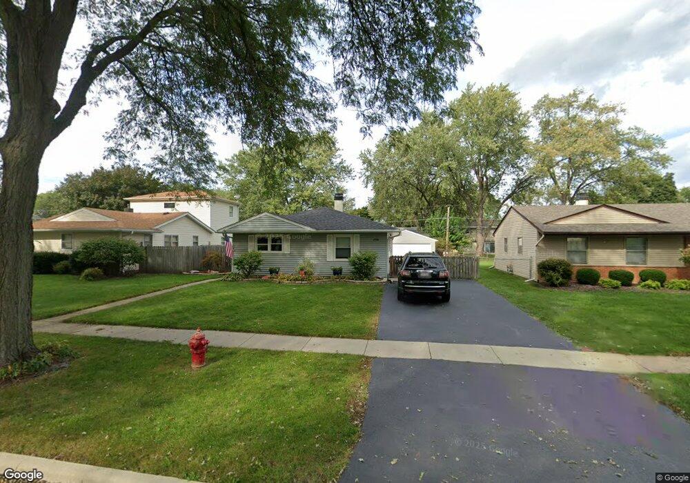 2300 Kingfisher Ln, Rolling Meadows, IL 60008 - photo 1