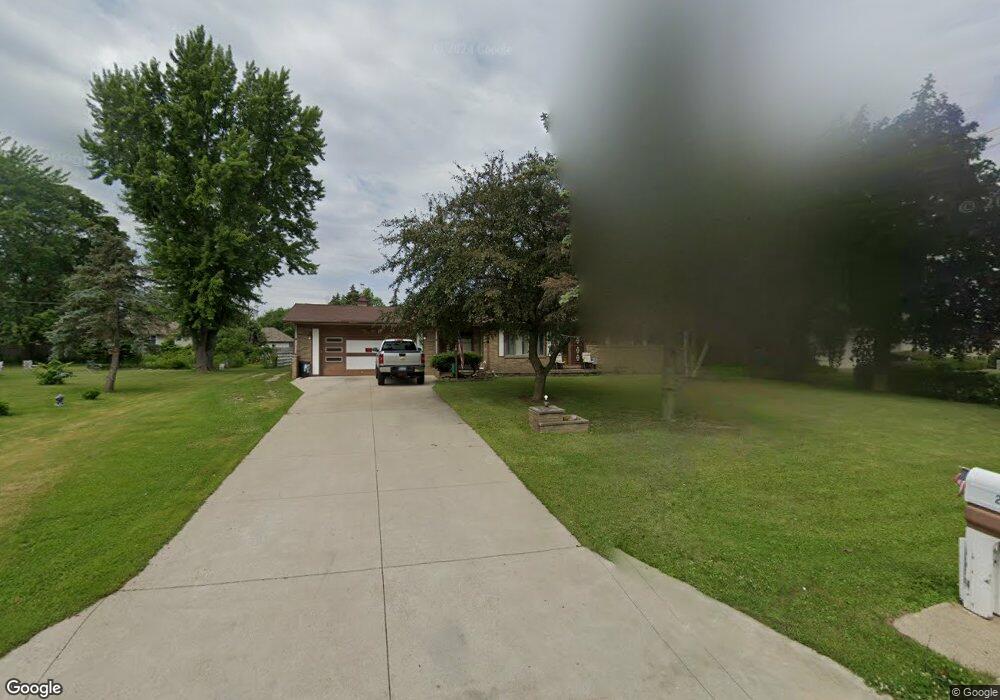 2512 Tandy Dr, Flint, MI 48532 - photo 1